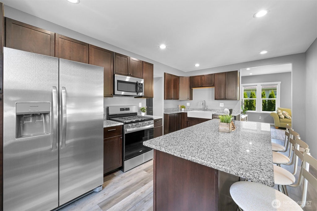Photo of 230 Vancouver Street, Sumas, WA 98295 (MLS # 2558395)