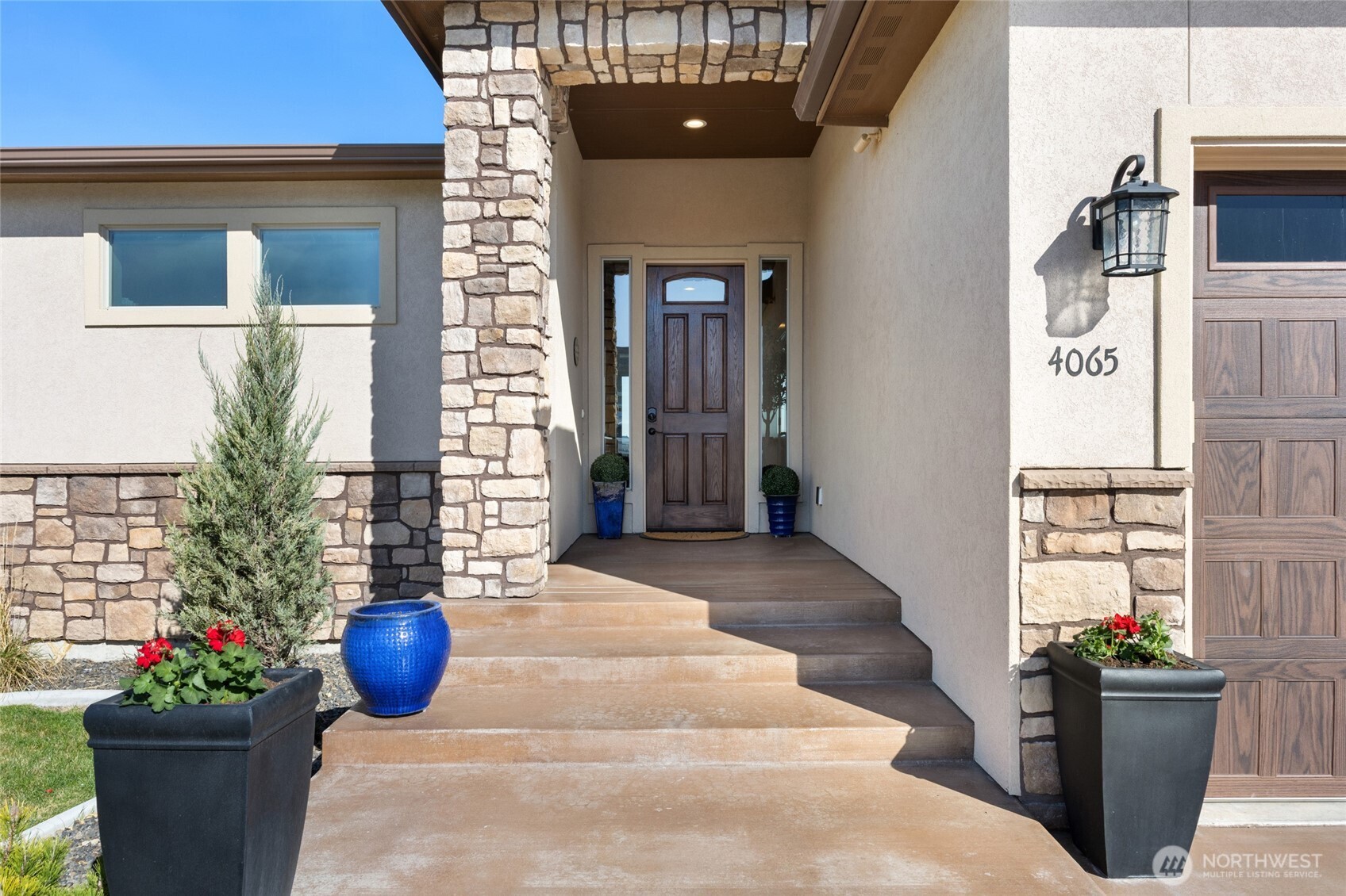 4065 NE Edwards Drive