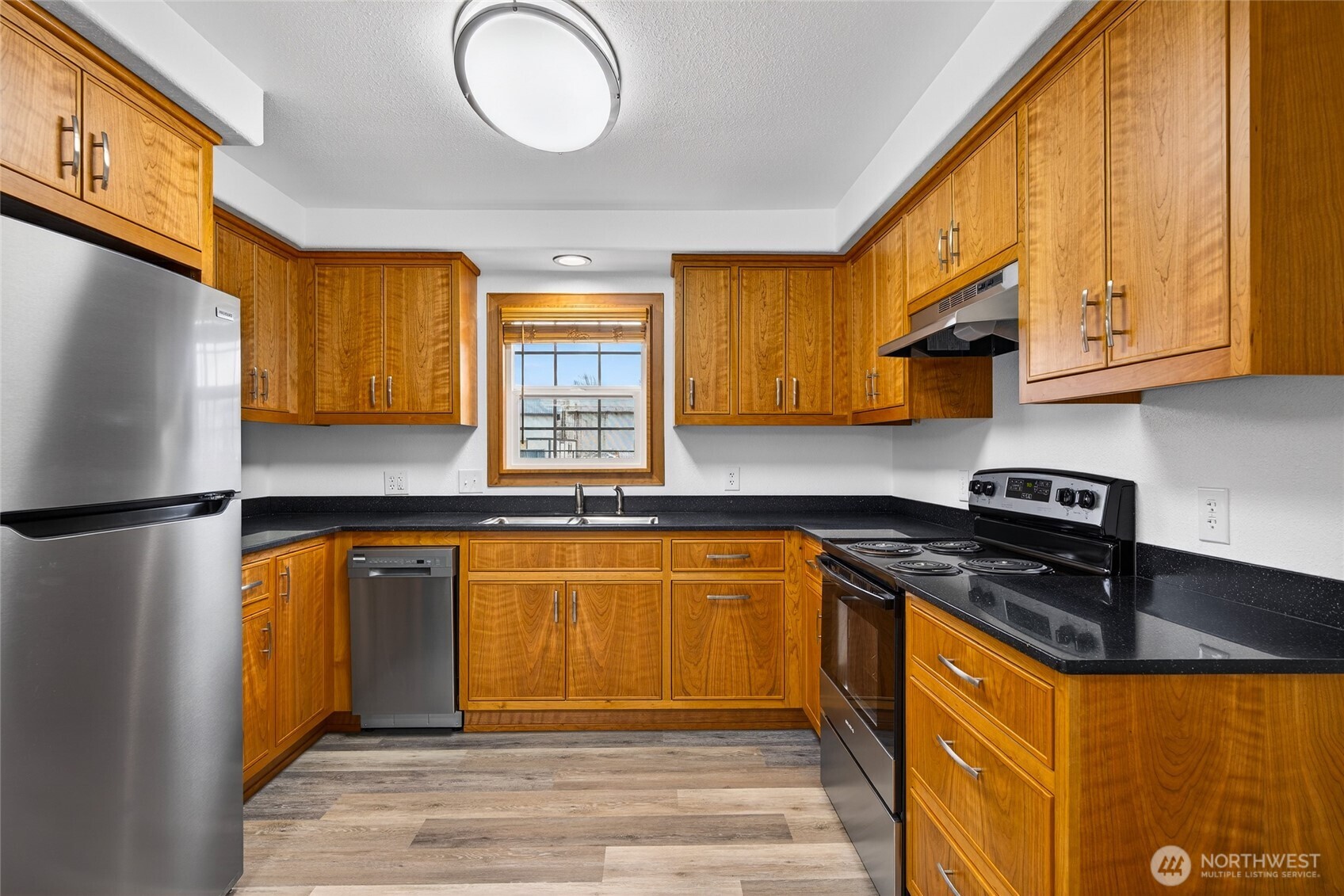 337 E Rio Vista Avenue