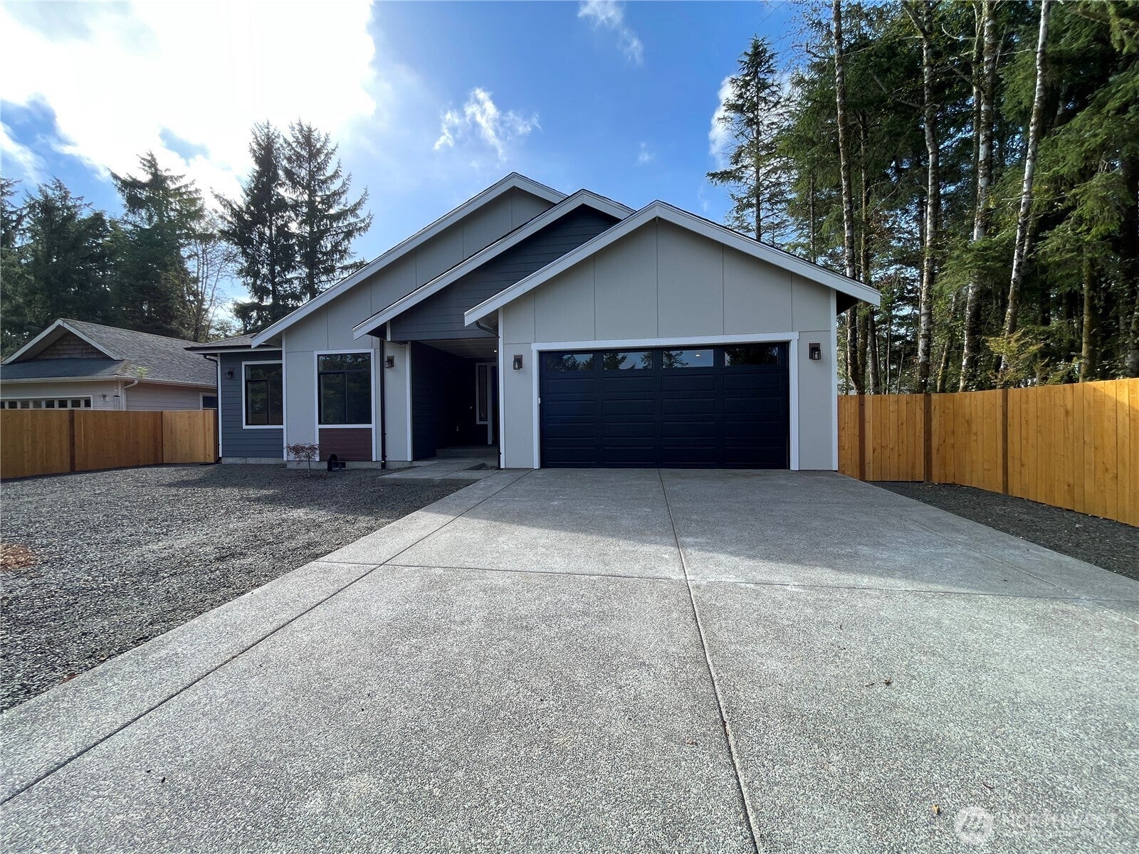 395 Duck Lake Drive NE