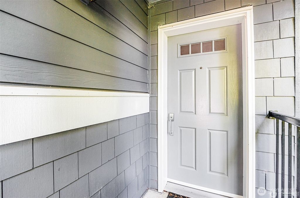 Photo of 5523 Lakemont Boulevard SE #604, Bellevue, WA 98006 (MLS # 2476635)