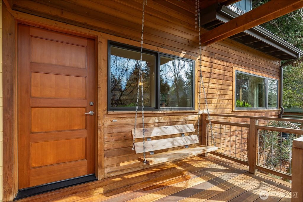 Photo of 8049 44th Avenue NE, Seattle, WA 98115 (MLS # 2501050)