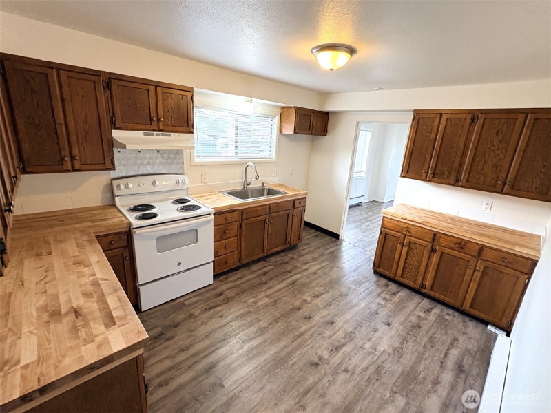 1012 S 6th Street