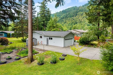 Photo of 3031 Ridgeview Drive, Sedro Woolley, WA 98284 (MLS # 2550908)