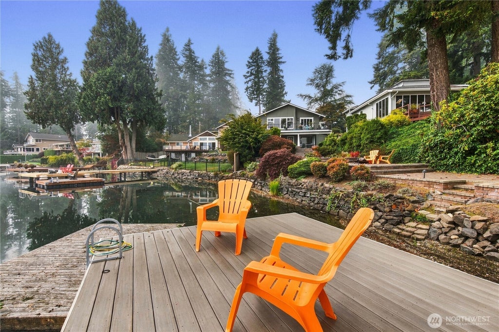 Photo of 2424 215th Avenue SE, Sammamish, WA 98075 (MLS # 2593151)
