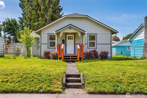 Photo of 1617 7th Avenue, Longview, WA 98632 (MLS # 2447881) Photo of 1617 7th Avenue, Longview, WA 98632 (MLS # 2447881)