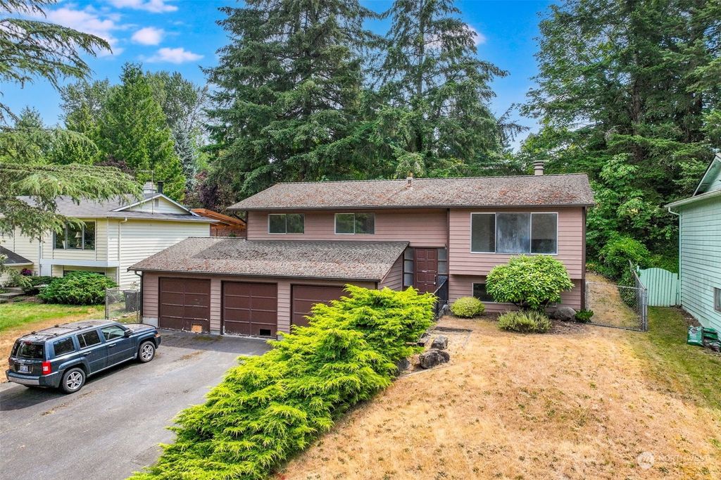 Photo of 18410 127th Avenue SE, Renton, WA 98058 (MLS # 2266117)