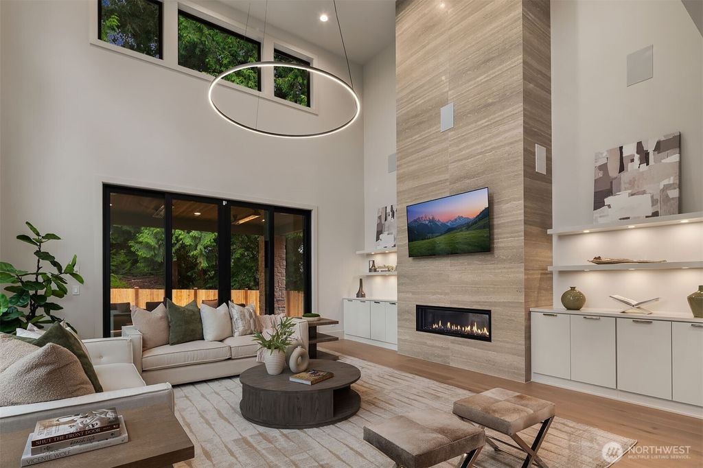 Photo of 11005 NE 15th Street, Bellevue, WA 98004 (MLS # 2522192)