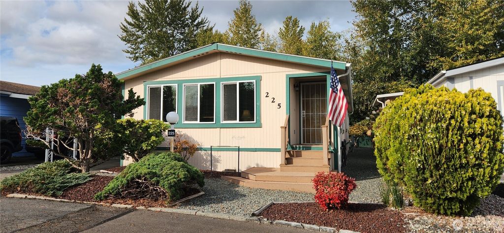 Photo of 5900 64th Street NE #225, Marysville, WA 98270 (MLS # 2443534)