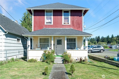 Photo of 1225 Wheeler Avenue, Hoquiam, WA 98550 (MLS # 2579456)