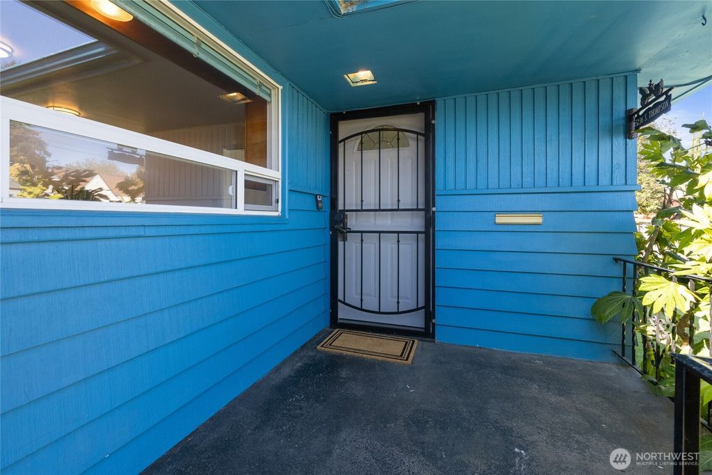 Photo of 5236 S Thompson Avenue, Tacoma, WA 98408 (MLS # 2511777)