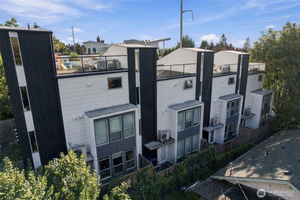 8644 DELRIDGE WAY SW APT B, SEATTLE, WA 98106 - Image bf1d7cd622d52d28f7004e43ef5aae71/3737045810