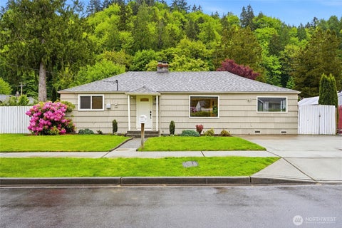 Photo of 3608 SE 5th Place, Renton, WA 98058 (MLS # 2522375)