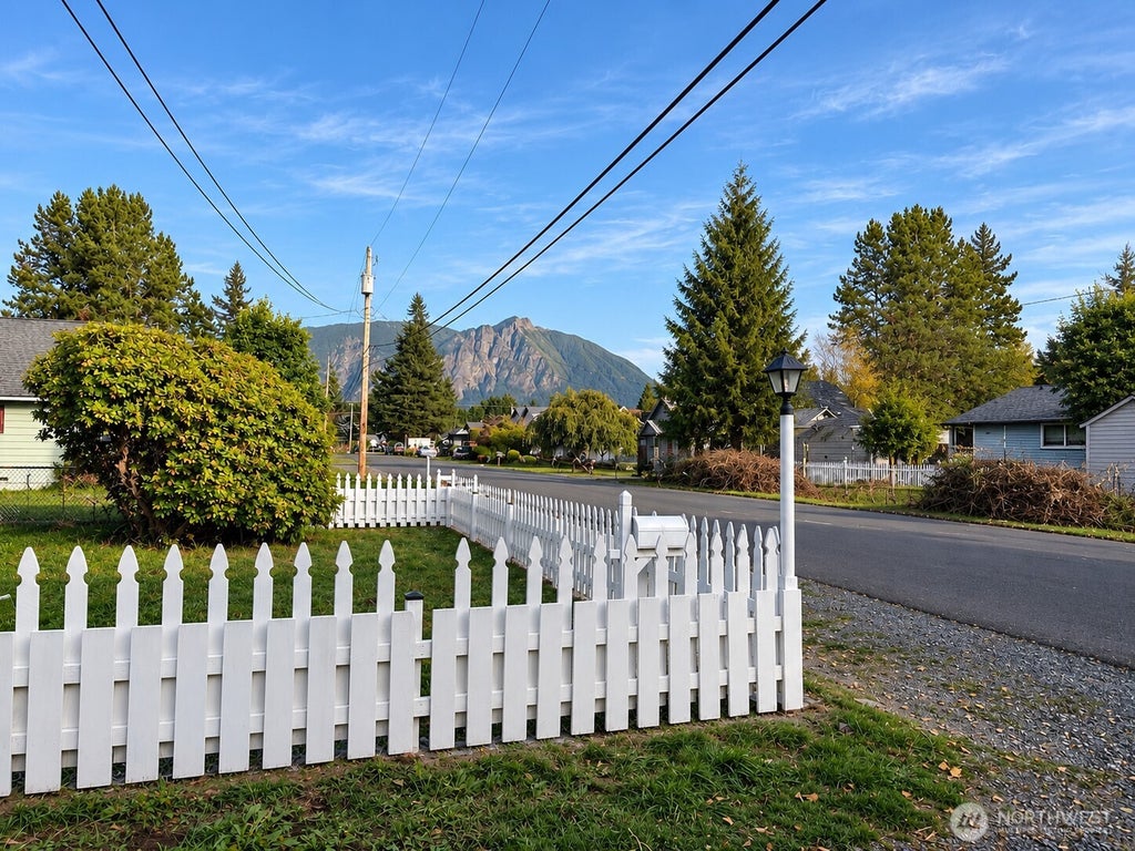 Photo of 38200 SE 85Th ST, Snoqualmie, WA 98065 (MLS # 2553415)