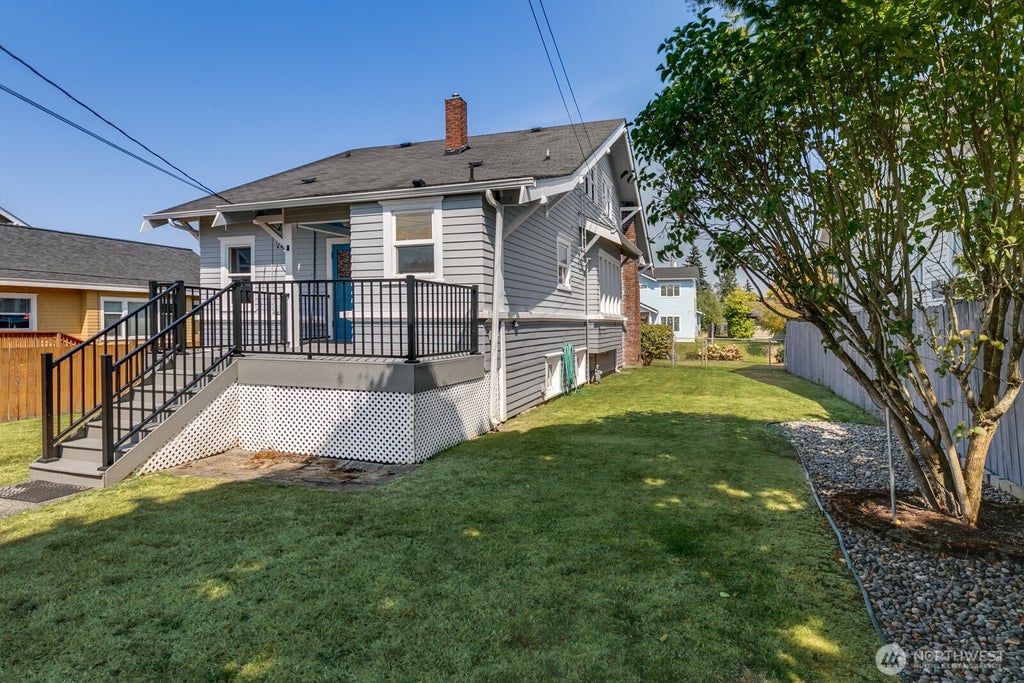 Photo of 2716 Leonard Drive, Everett, WA 98201 (MLS # 2574067)