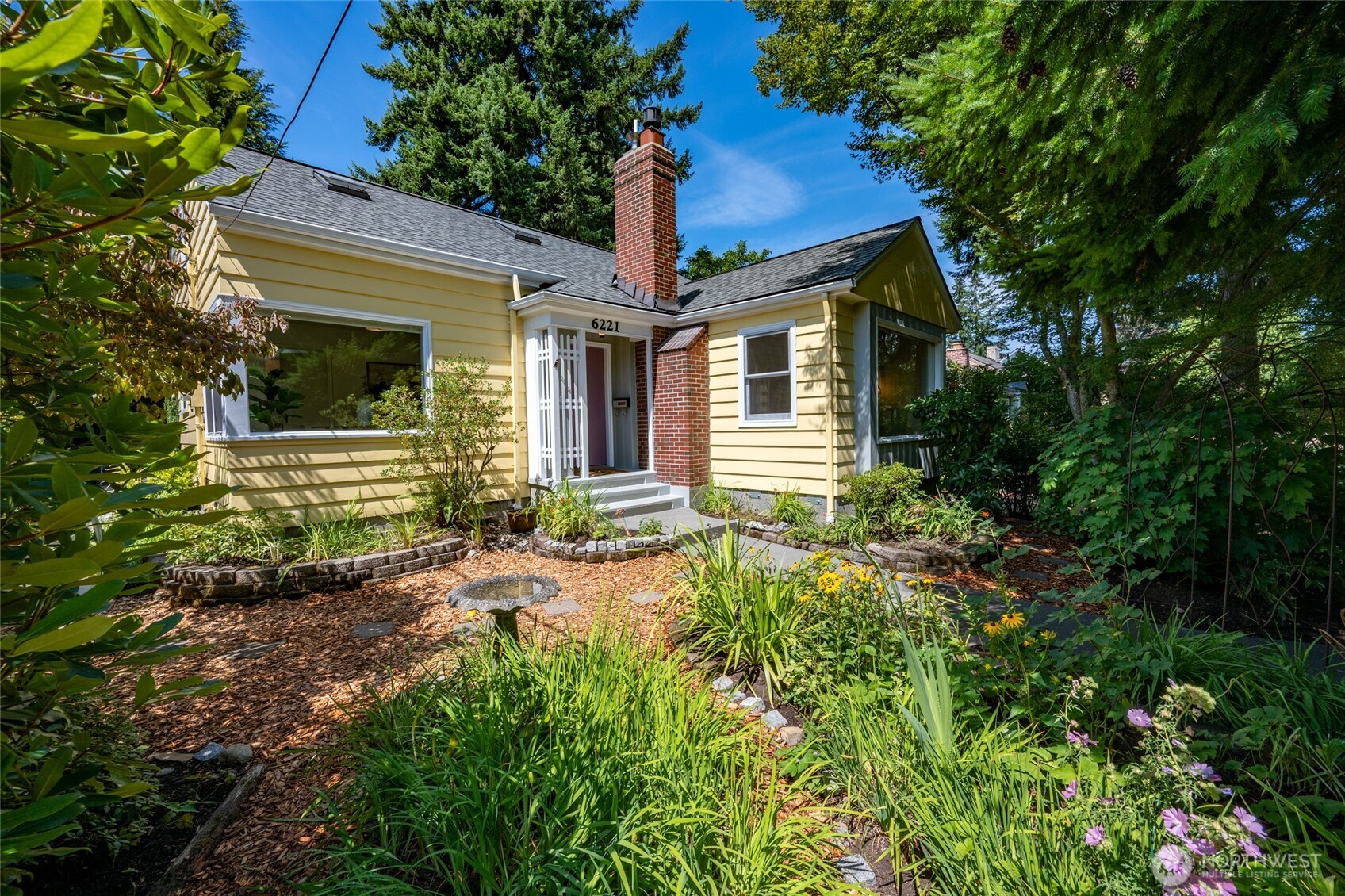 6221 36th Avenue NE