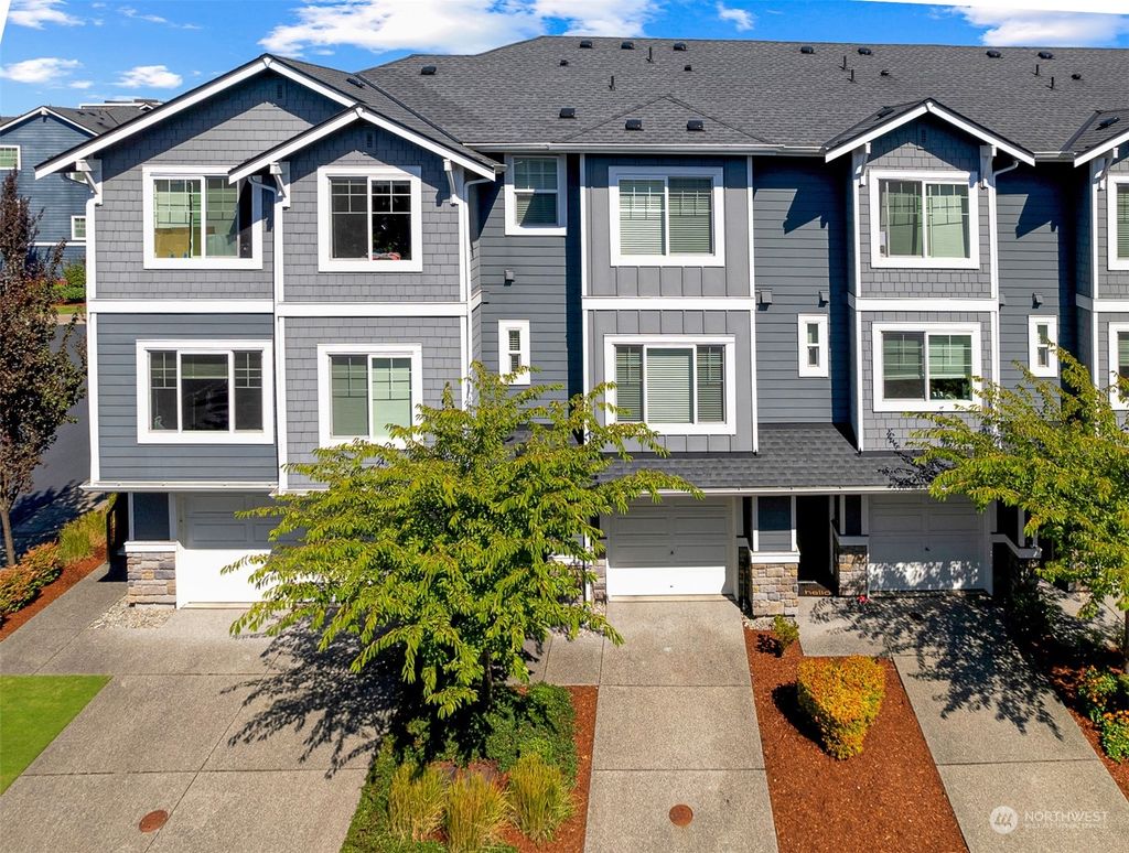Photo of 3327 31st Drive, Everett, WA 98201 (MLS # 2282204)