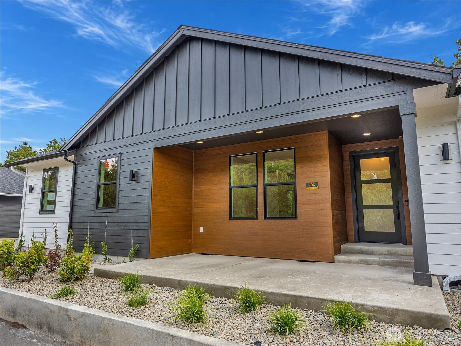 703 Shoreview Drive N