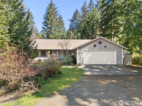 Photo of 1350 E Saint Andrews Dr N, Shelton, WA 98584 (MLS # 2506584)