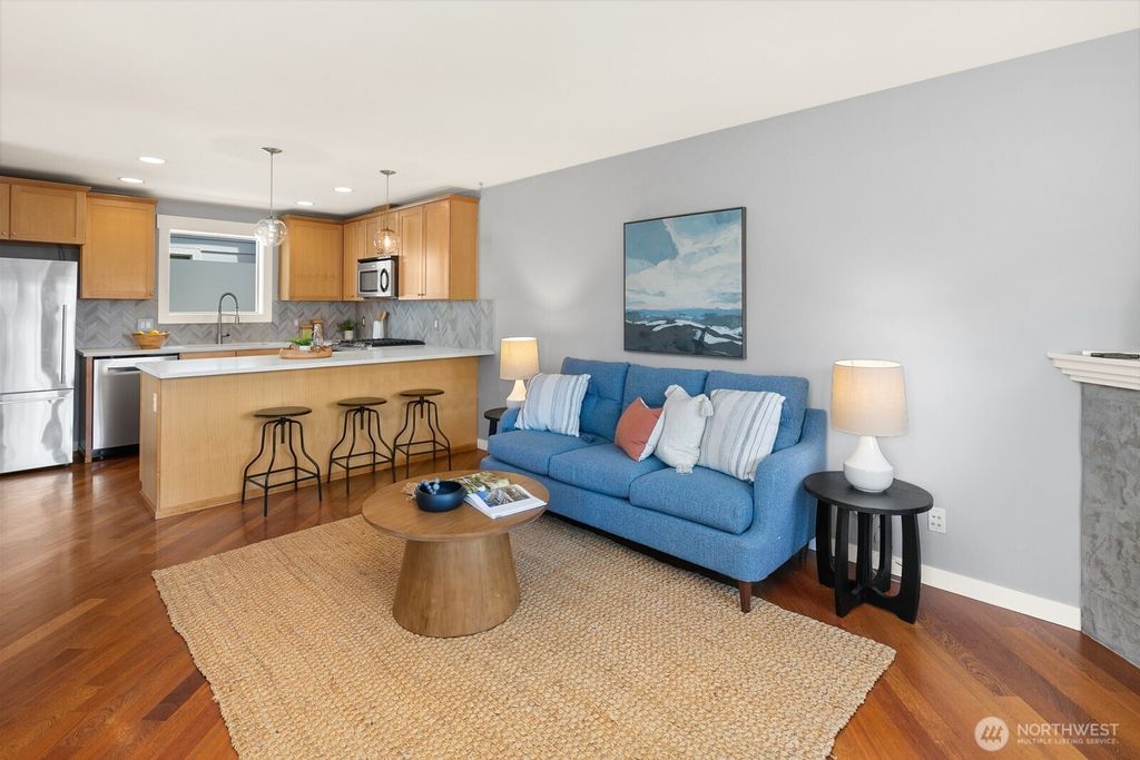 Photo of 152 18th Avenue, Seattle, WA 98122 (MLS # 2375852)