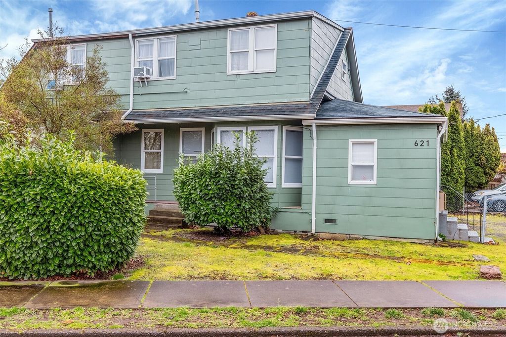 Photo of 621 Houser Way S, Renton, WA 98057 (MLS # 2484138)