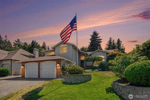Photo of 4916 123rd Street SE, Everett, WA 98208 (MLS # 2568644)