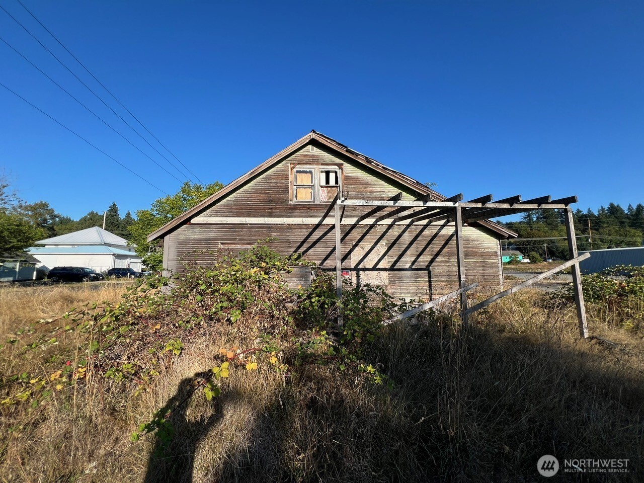 109 NW Laurel Street