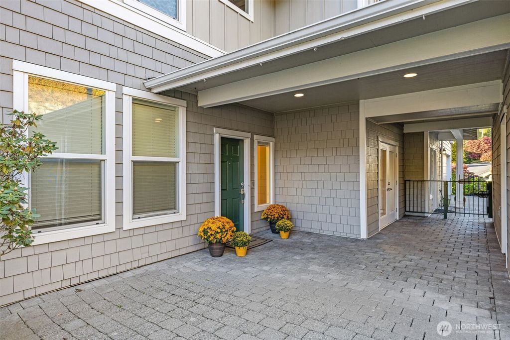 Photo of 10963 E Villa Monte Drive, Mukilteo, WA 98275 (MLS # 2433165)