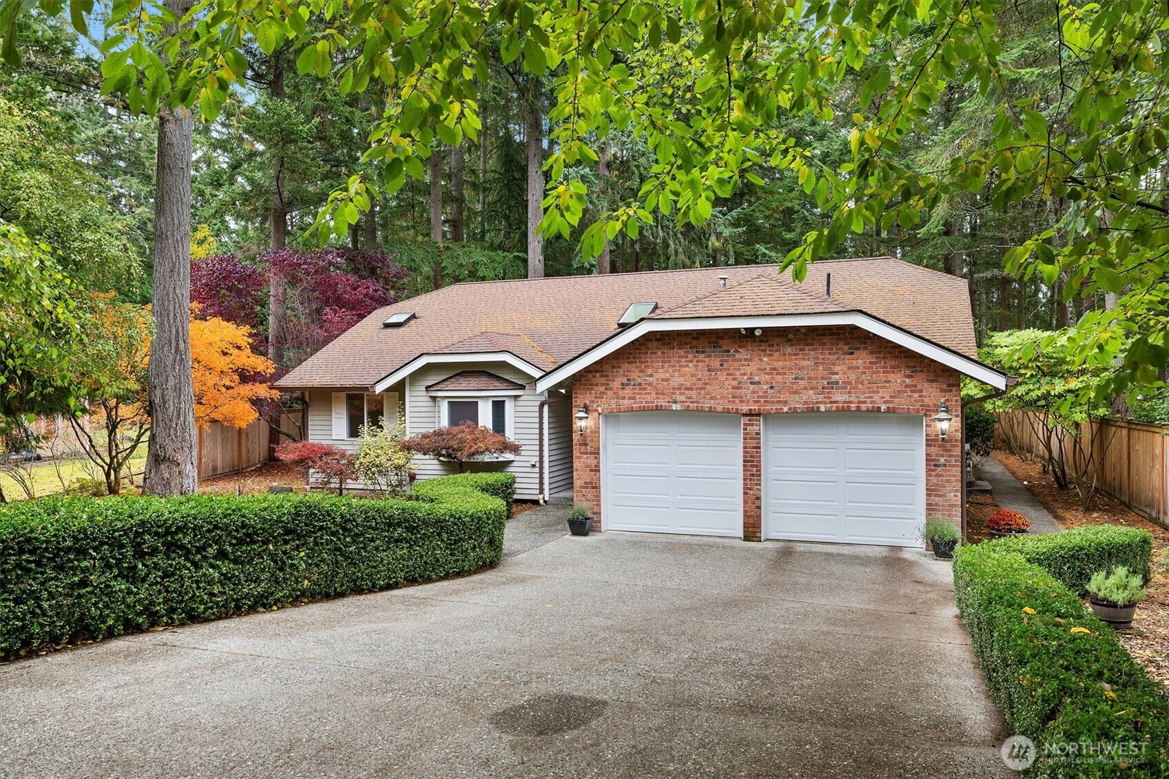 11823 15th Avenue NW