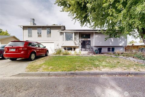 Photo of 1125 SE Colonial Drive, College Place, WA 99324 (MLS # 2435566)