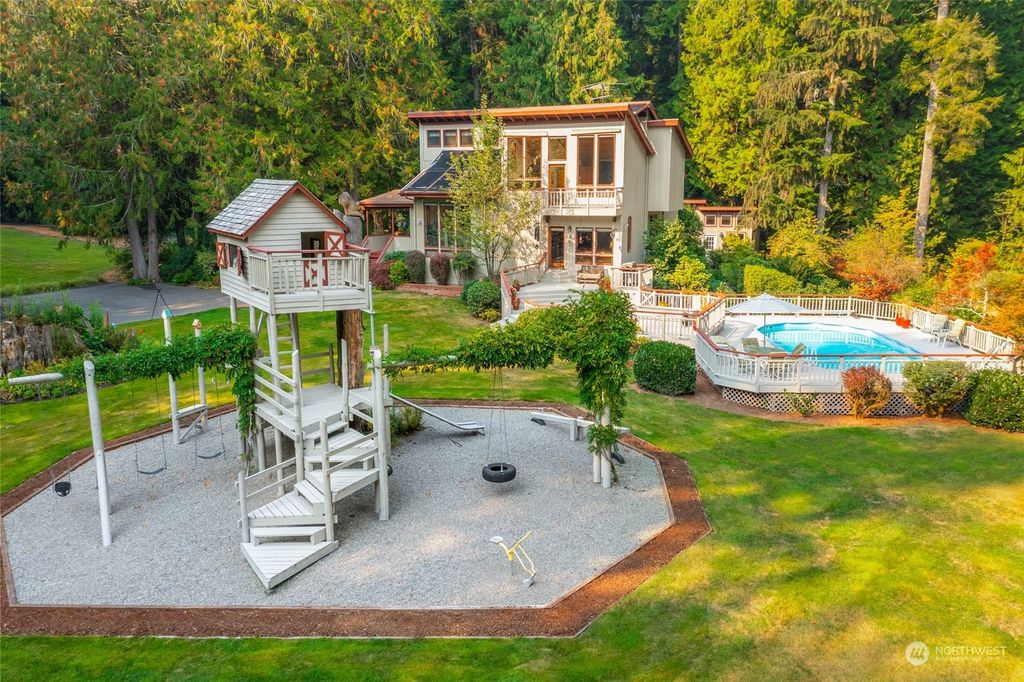 Photo of 20122 230th Avenue NE, Woodinville, WA 98077 (MLS # 2151112)