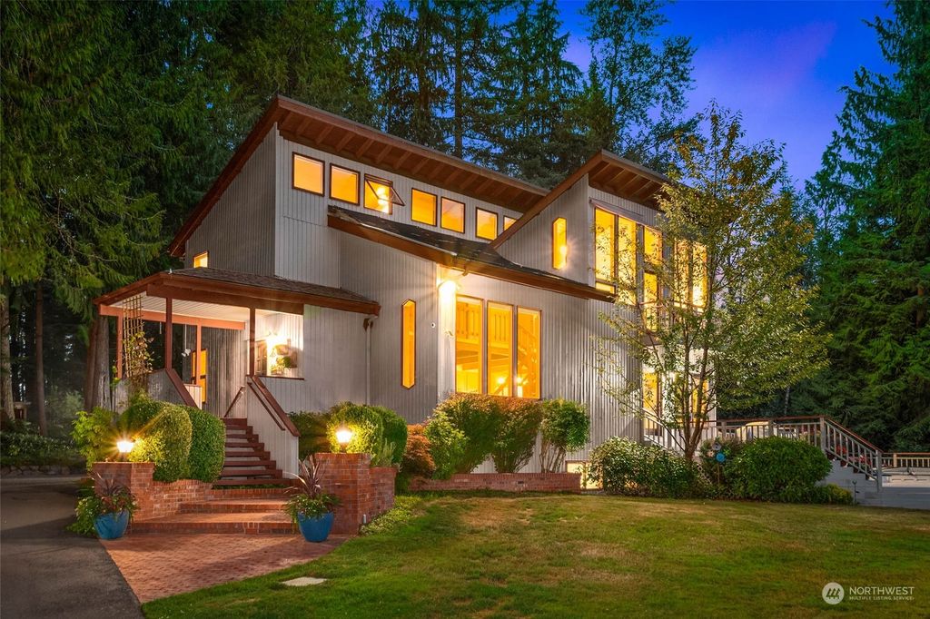 Photo of 20122 230th Avenue NE, Woodinville, WA 98077 (MLS # 2151112)