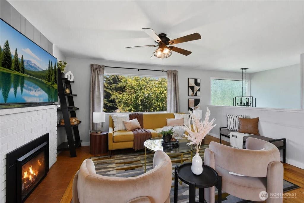 Photo of 10236 11th Avenue SW, Seattle, WA 98146 (MLS # 2554438)