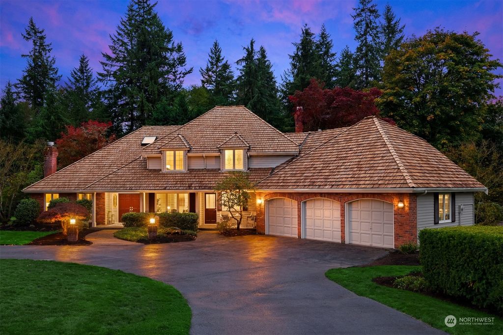 Photo of 22115 NE 66th Place, Redmond, WA 98053 (MLS # 2173856)