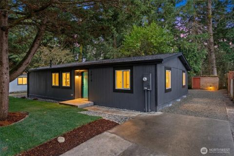 9814 191st Street E Puyallup WA 98375