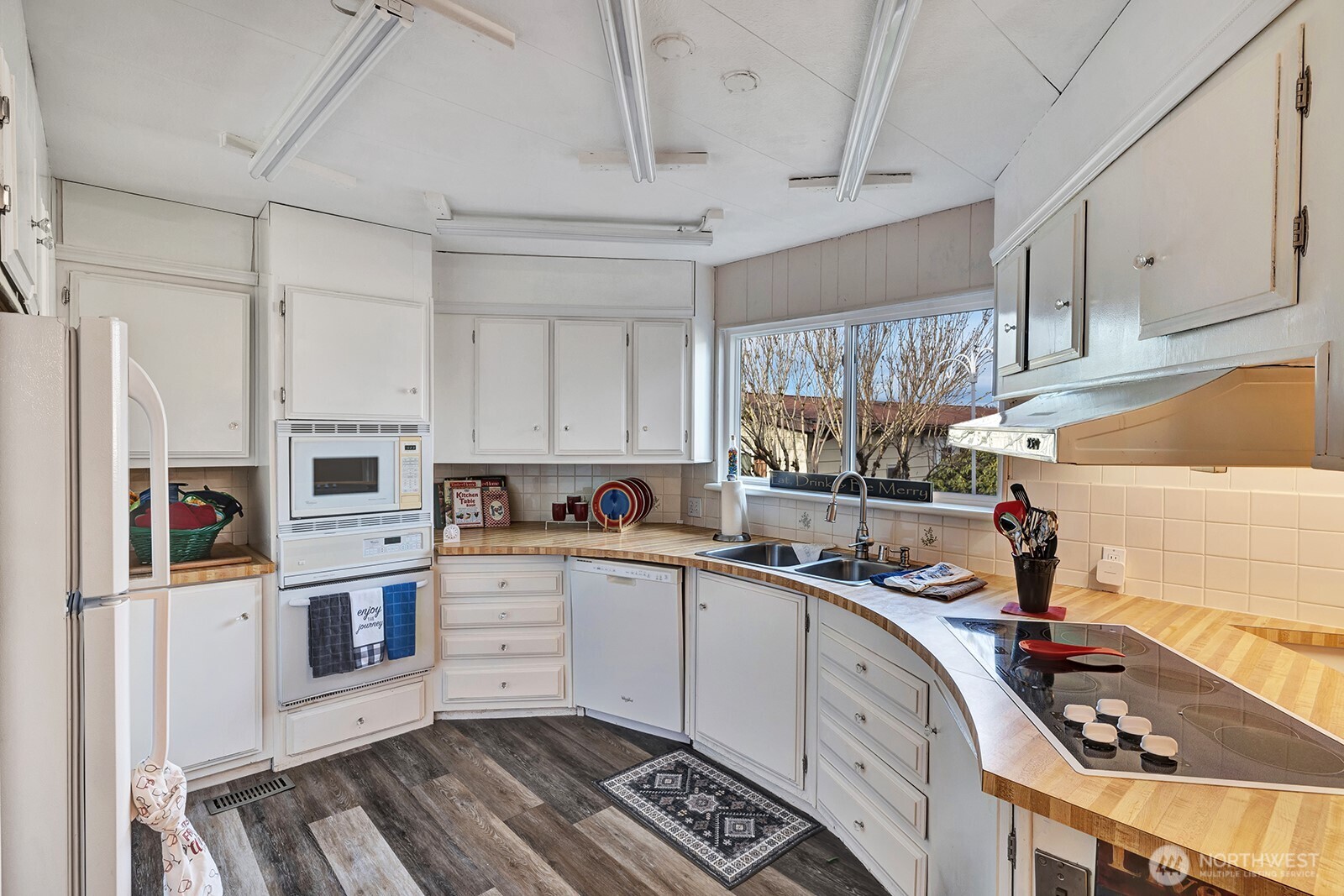 2500 Alder Street 302