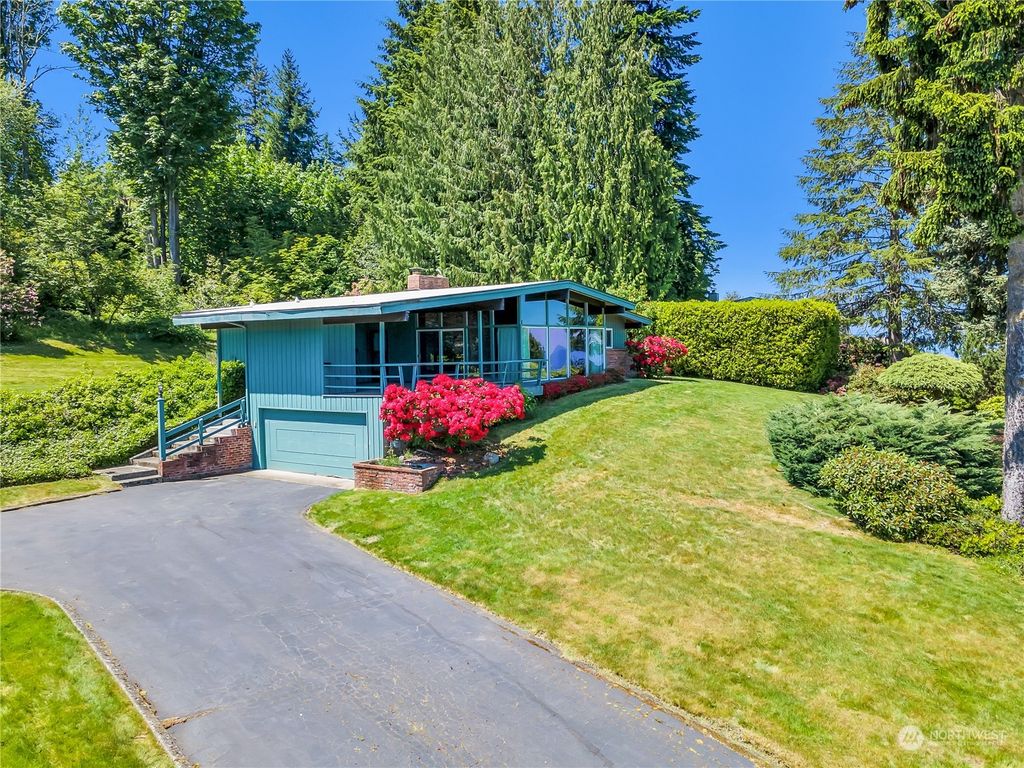 Photo of 14809 SE 51st Street, Bellevue, WA 98006 (MLS # 2074197)