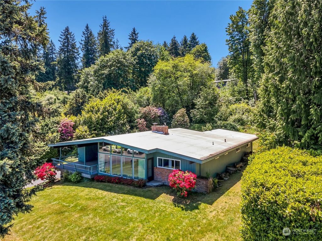 Photo of 14809 SE 51st Street, Bellevue, WA 98006 (MLS # 2074197)