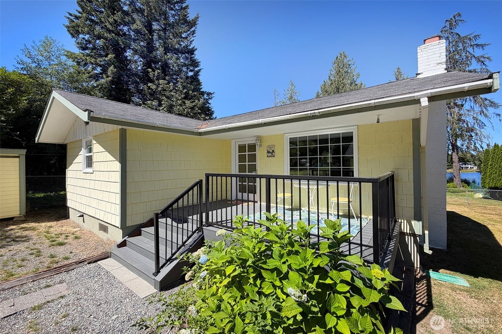 Photo of 1301 150th Place NW, Marysville, WA 98271 (MLS # 2569871)