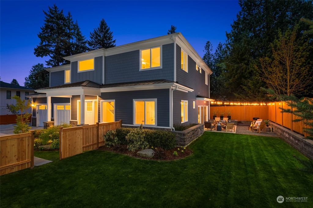 Photo of 11347 20th Avenue NE, Seattle, WA 98125 (MLS # 2222066)