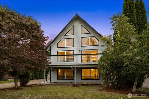 Photo of 38130 SE Northern Street, Snoqualmie, WA 98065 (MLS # 2582584)