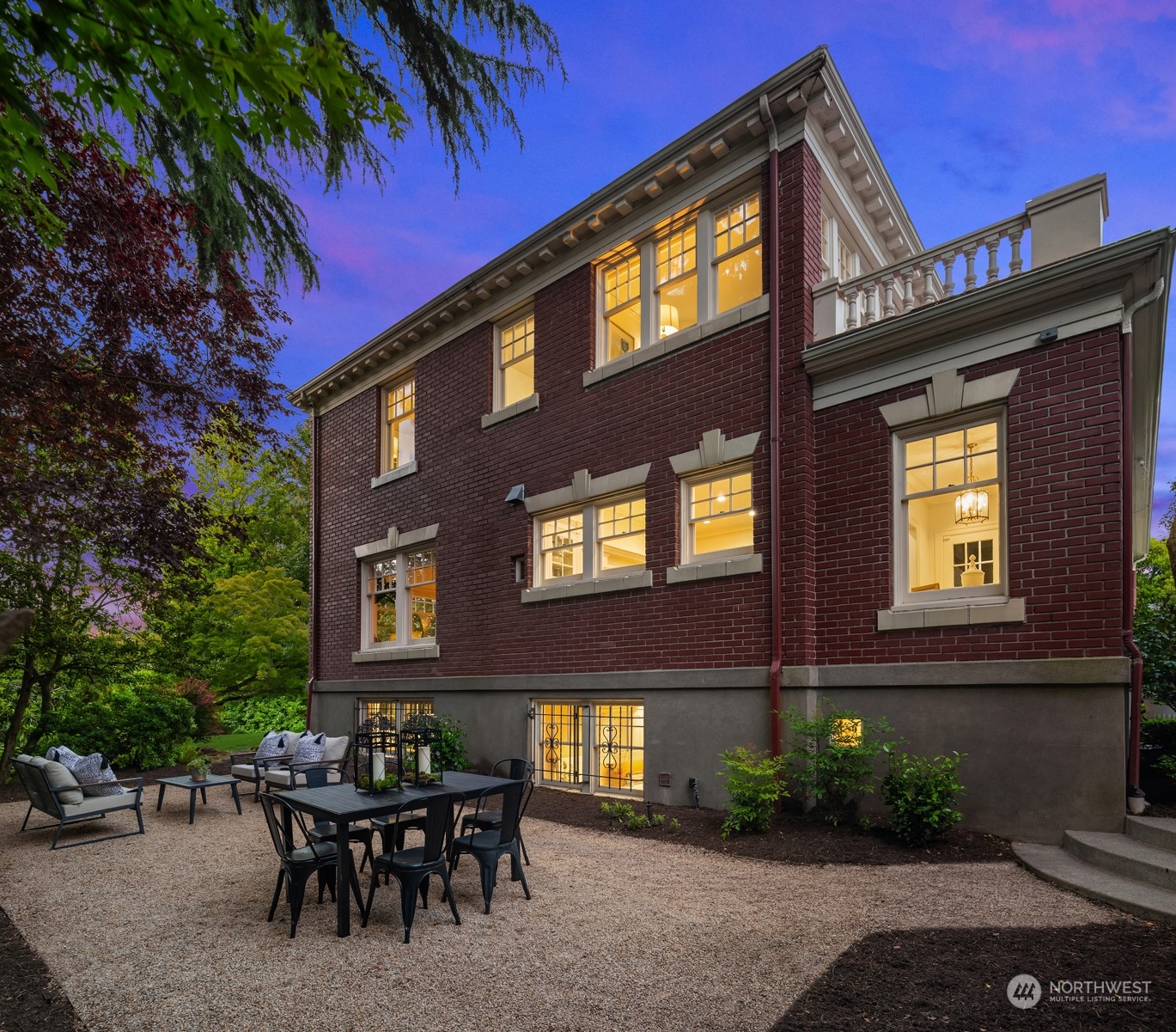 2501 Cascadia Avenue S