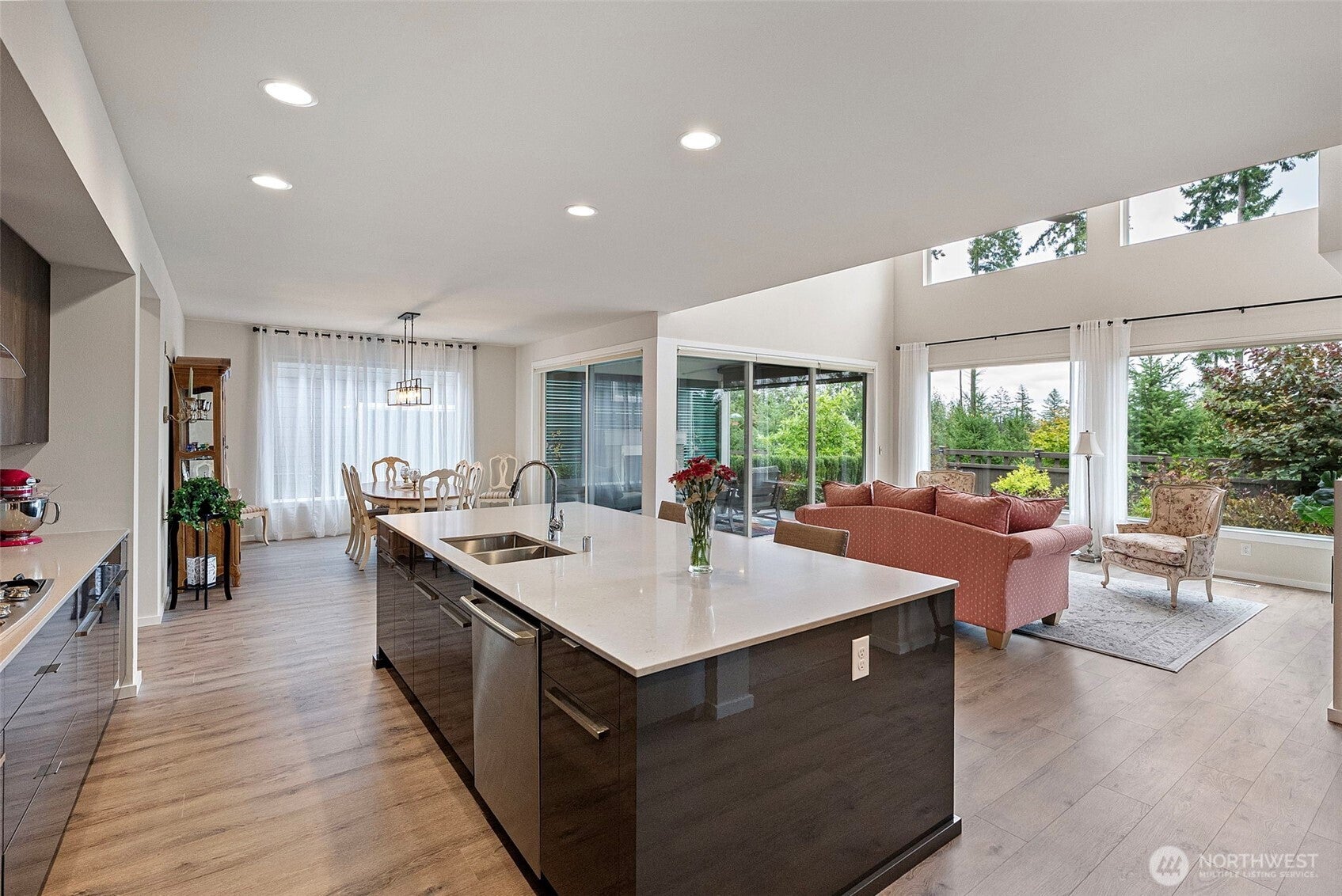 4635 Olivine Drive SW