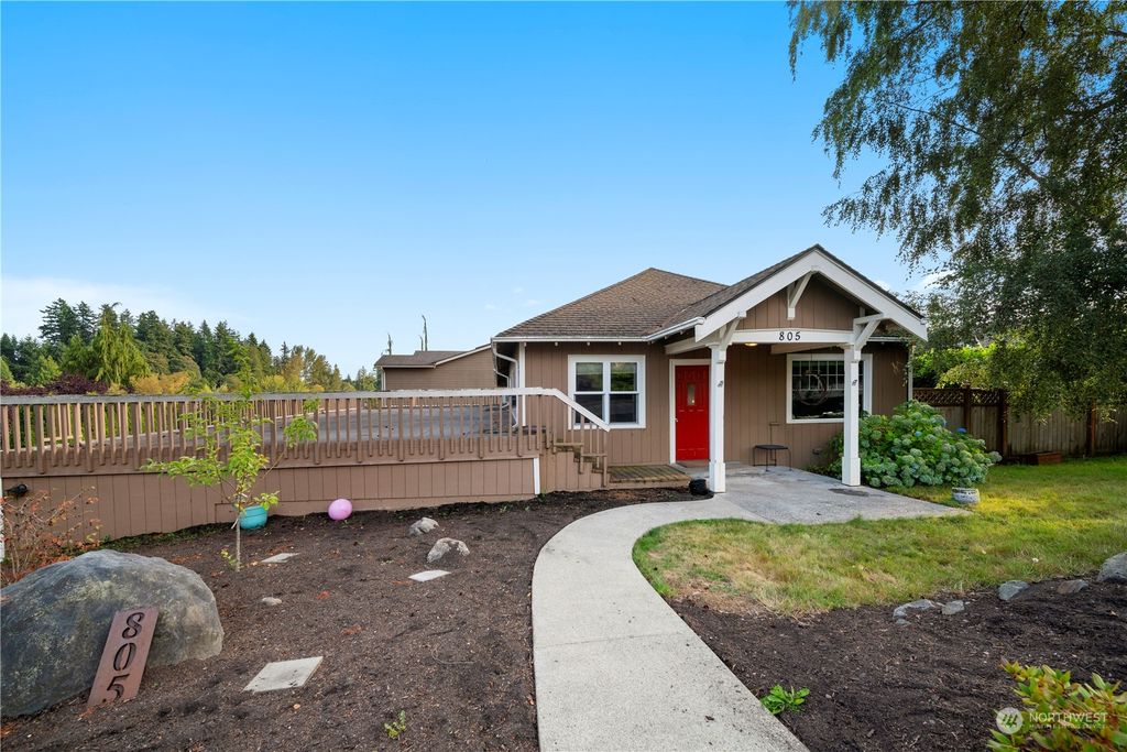 Photo of 805 19th Street, Snohomish, WA 98290 (MLS # 2285791)