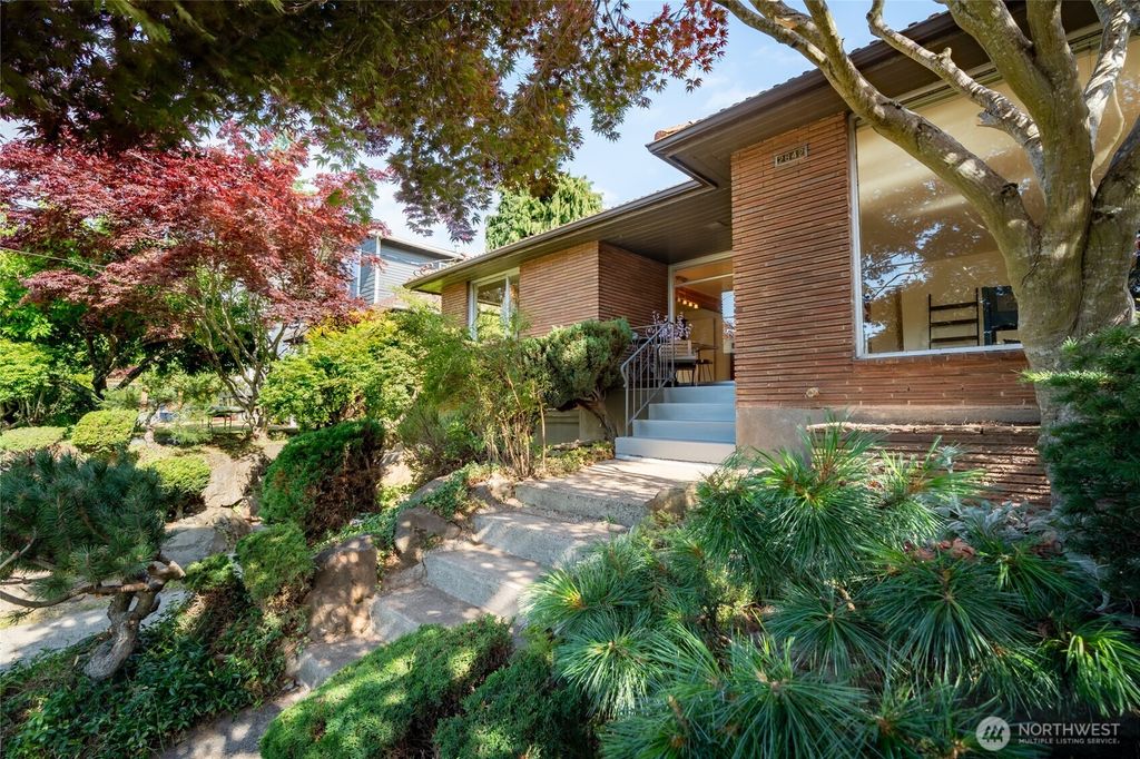 Photo of 2842 NW 67th Street, Seattle, WA 98117 (MLS # 2394043)