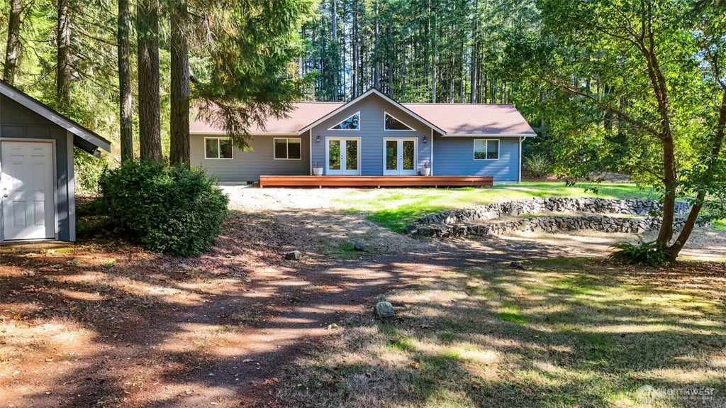 Photo of 9535 Olalla Valley Road SE, Port Orchard, WA 98367 (MLS # 2590673)