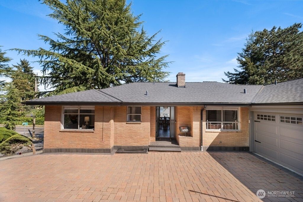 Photo of 6303 Wilson Avenue S, Seattle, WA 98118 (MLS # 2506762)