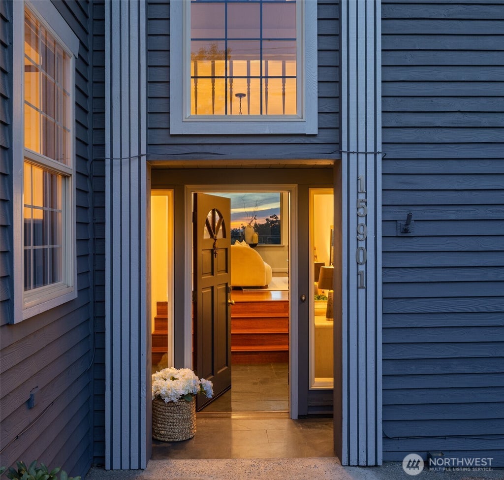 Photo of 15901 23rd Avenue SW, Burien, WA 98166 (MLS # 2564408)
