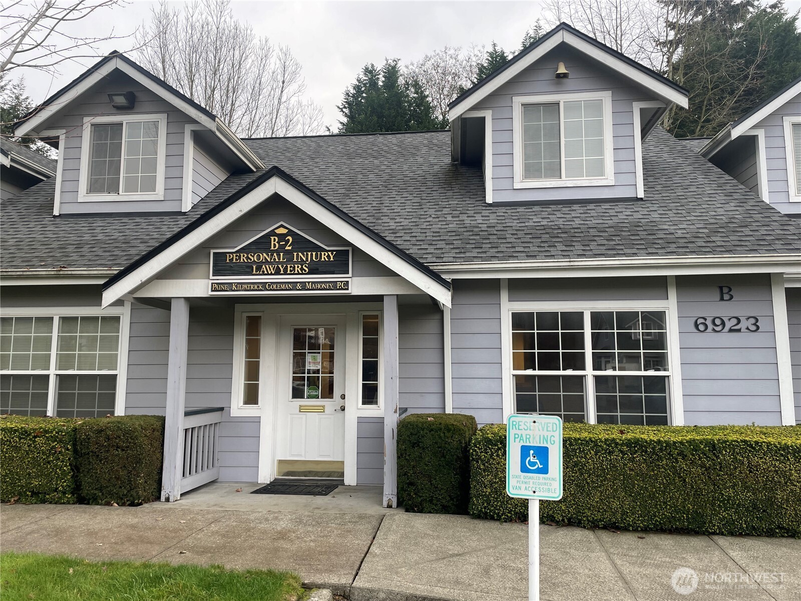 6923 Lakewood Drive W B-2