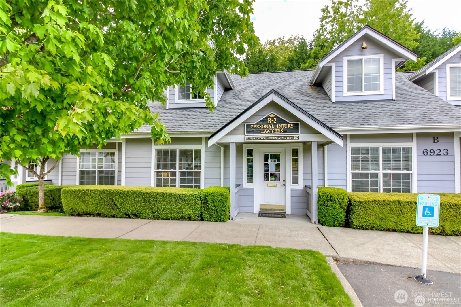 6923 Lakewood Drive W B-2